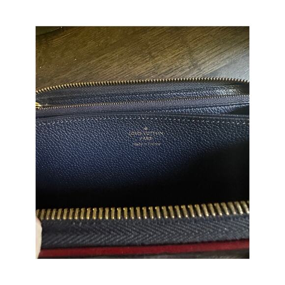 VINTAGE LOUIS VUITTON NAVY W/RED STRIPE EMPREINTE ZIP AROUND WALLET - Picture 6 of 13